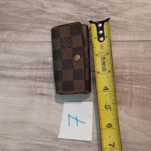 Louis Vuitton Brown 4 Key Holder - Damier Ebene - Picture 8 of 9